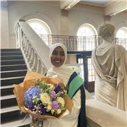Graduate with experience teaching English Literature and History to GCSE and A Level Students